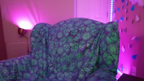 Bella Bondai online show from 4, 3, 2025