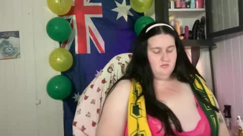 xopeachybaby online show from 5, 7, 2026