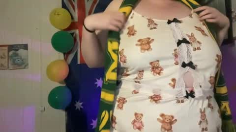 xopeachybaby online show from 7, 7, 2026