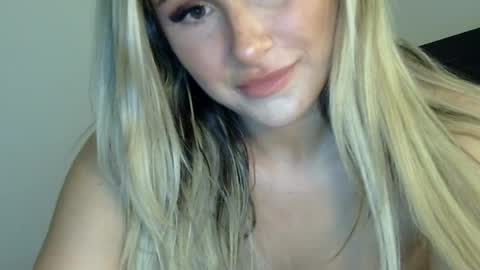Lacey Loo online show from 21, 6, 2026