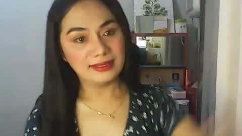 Snapshot of xqueen_beatricex chatting on 19, 10, 2025 Rodah online show from 19, 10, 2025