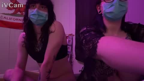 Snapshot of xrubyxsapphirex chatting on 6, 8, 2026 xrubyxsapphirex online show from 6, 8, 2026