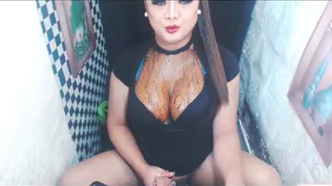 Snapshot of xsexyhugecock chatting on 9, 9, 2025 AYU  online show from 9, 9, 2025