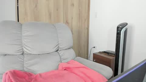 Hellen Sofia instagram hellen5546 online show from 2, 5, 2026