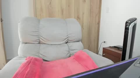 Hellen Sofia instagram hellen5546 online show from 5, 5, 2026