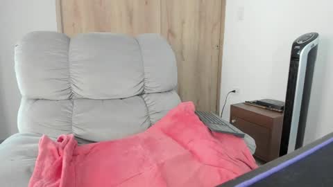 Hellen Sofia instagram hellen5546 online show from 6, 5, 2026