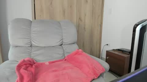 Hellen Sofia instagram hellen5546 online show from 8, 5, 2026