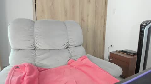 Hellen Sofia instagram hellen5546 online show from 11, 5, 2026