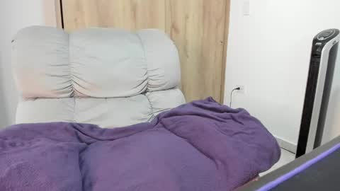 Hellen Sofia instagram hellen5546 online show from 14, 5, 2026