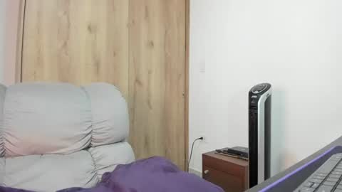 Hellen Sofia instagram hellen5546 online show from 12, 6, 2026