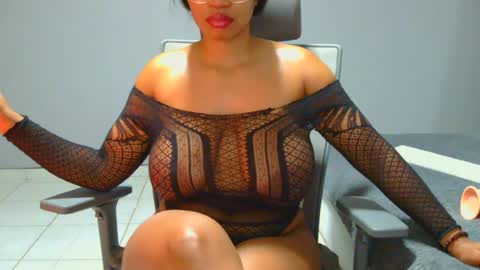 spykeXtee online show from 25, 6, 2026