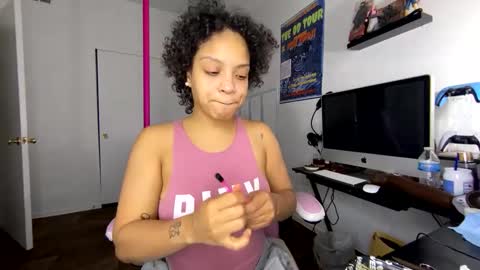 xStarGazingx online show from 12, 10, 2025