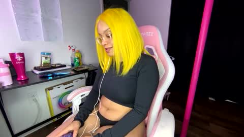 xStarGazingx online show from 1, 5, 2026