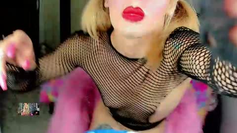 Femboy Exotic online show from 5, 1, 2025