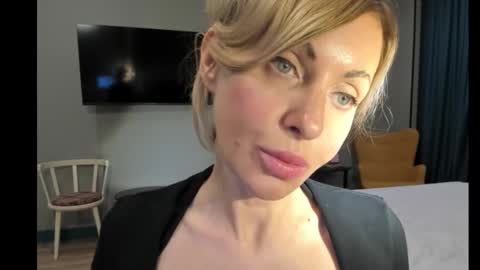 Snapshot of xvaleriax0 chatting on 13, 9, 2025 xvaleriax0 online show from 13, 9, 2025