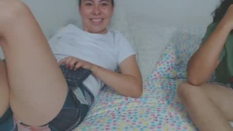 Gabriela and Camila online show from 29, 1, 2025