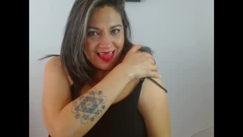 Snapshot of xxantonellaxxx chatting on 9, 10, 2025 antonella online show from 9, 10, 2025