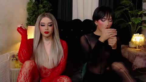 Snapshot of xxgoddessofsatisfactionxx chatting on 14, 10, 2025 Sophie online show from 14, 10, 2025