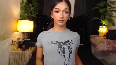 Snapshot of xxgoddessofsatisfactionxx chatting on 21, 10, 2025 Sophie online show from 21, 10, 2025