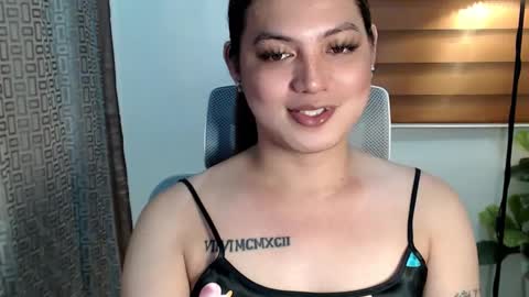 Snapshot of xxjulielovesyouxx chatting on 4, 1, 2025 July online show from 4, 1, 2025