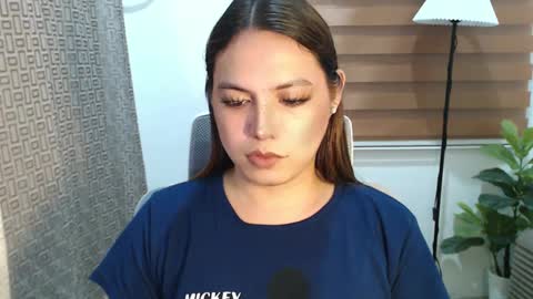 Snapshot of xxjulielovesyouxx chatting on 24, 1, 2025 July online show from 24, 1, 2025