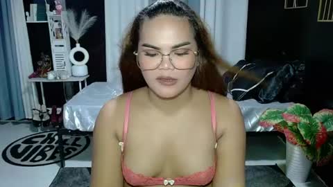 Kylie Smith online show from 10, 6, 2026