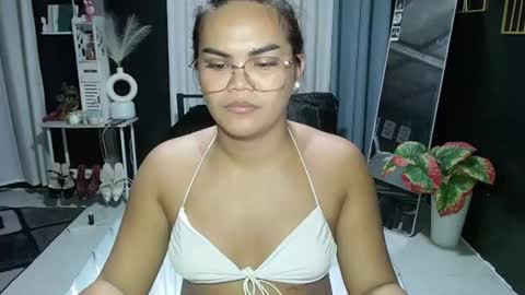 Kylie Smith online show from 11, 6, 2026