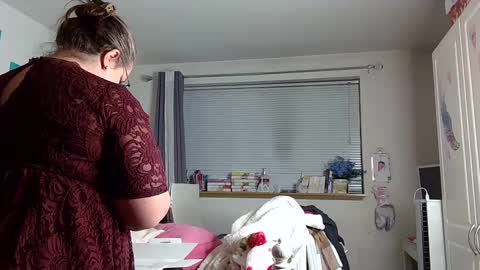 Strawberry Jane online show from 4, 1, 2025