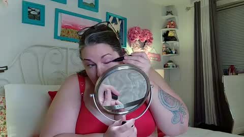 Strawberry Jane online show from 7, 2, 2025