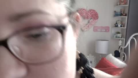 Strawberry Jane online show from 28, 2, 2025