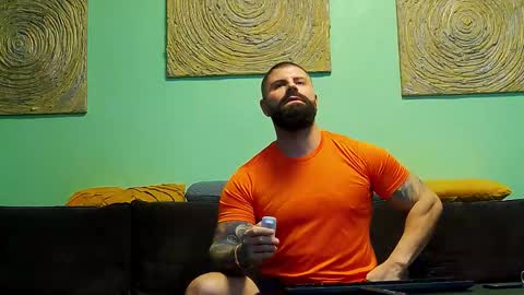 Snapshot of xxtreamleonard chatting on 25, 11, 2025 Xtream Leonard online show from 25, 11, 2025