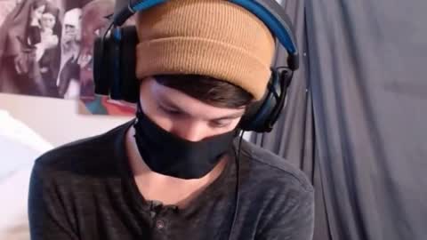 Snapshot of xxwhitefoxx chatting on 9, 10, 2025 David Fox online show from 9, 10, 2025