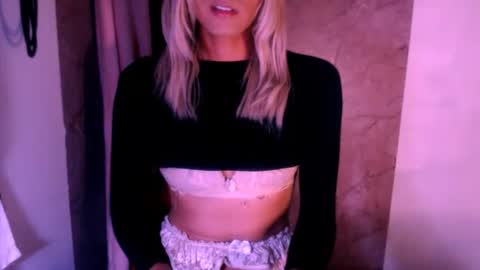 Snapshot of xxxanonymousloverxxx chatting on 5, 6, 2026 Chiara online show from 5, 6, 2026