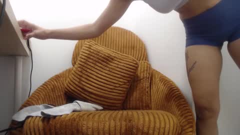 Lola online show from 23, 2, 2025