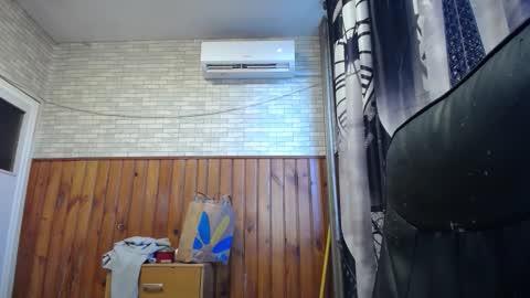 Snapshot of xxxnewlywedsxxx chatting on 12, 1, 2026 Lana online show from 12, 1, 2026