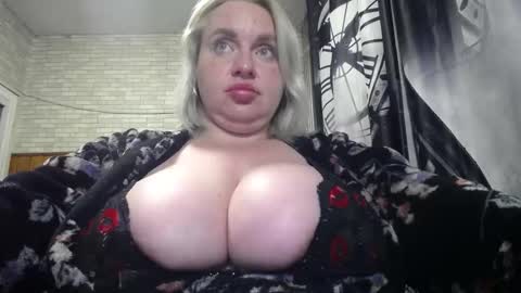 Snapshot of xxxnewlywedsxxx chatting on 21, 3, 2026 Lana online show from 21, 3, 2026