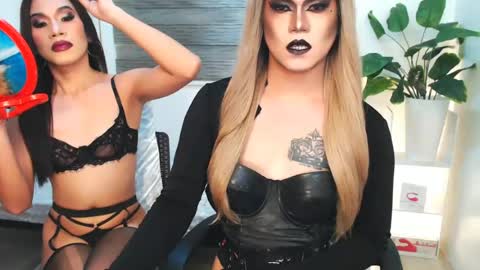Snapshot of xyournightmarequeenx chatting on 5, 7, 2026 QueenMarina online show from 5, 7, 2026