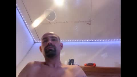 Xzbib online show from 25, 12, 2024