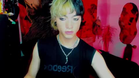 Snapshot of xzerox_ chatting on 5, 12, 2025 xzerox_ online show from 5, 12, 2025