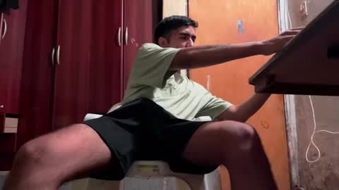 Snapshot of y0ungwithbrowndick chatting on 1, 1, 2025 BROWN DICK online show from 1, 1, 2025