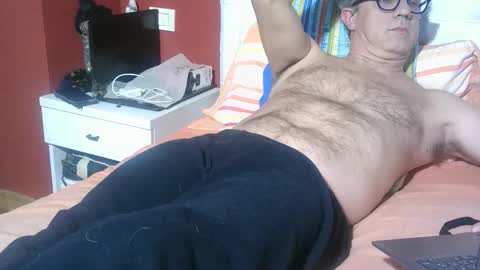 Snapshot of yahe2010 chatting on 4, 3, 2026 grillino online show from 4, 3, 2026