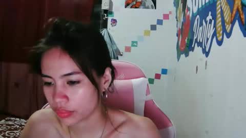 Snapshot of yannifayeee chatting on 4, 11, 2025 Yanni online show from 4, 11, 2025