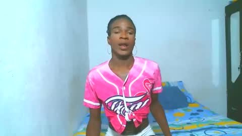 YARITHZA online show from 1, 2, 2025