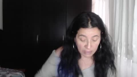 Snapshot of yasmin_love85 chatting on 2, 12, 2024 yasmin_love85 online show from 2, 12, 2024