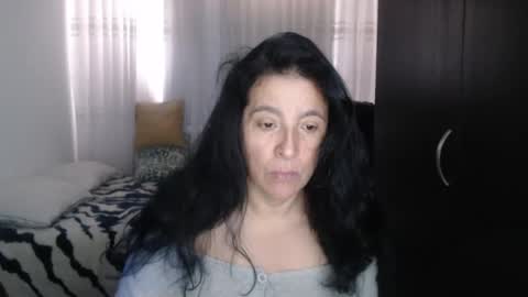 Snapshot of yasmin_love85 chatting on 9, 1, 2025 yasmin_love85 online show from 9, 1, 2025