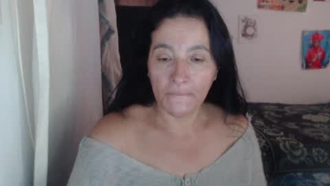 Snapshot of yasmin_love85 chatting on 29, 1, 2025 yasmin_love85 online show from 29, 1, 2025