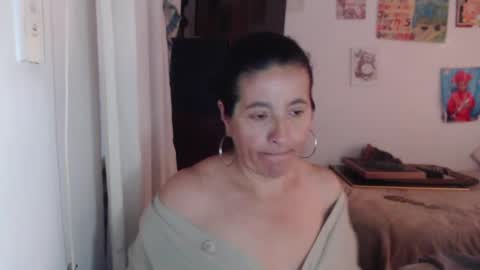 Snapshot of yasmin_love85 chatting on 1, 10, 2025 yasmin_love85 online show from 1, 10, 2025