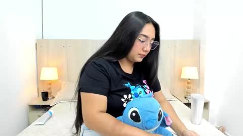 Snapshot of yasmin_ortiz chatting on 5, 3, 2026 Yasmin Ortiz online show from 5, 3, 2026