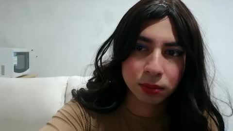 Yasmin Paez online show from 5, 4, 2026