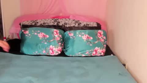 Yasmina online show from 3, 2, 2025